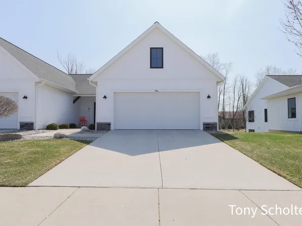 944 Harper Woods Dr SW, Byron Center, MI 49315