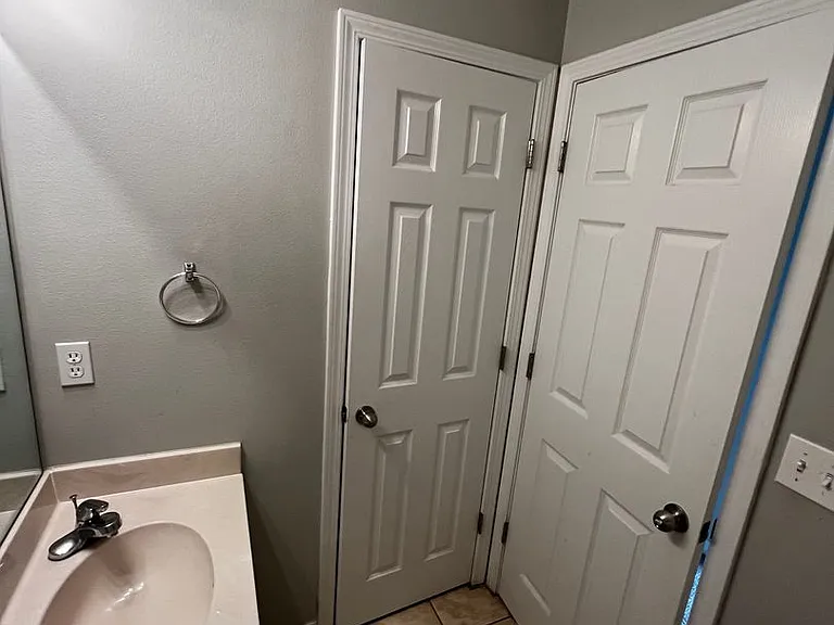 764 Shady St — Photo 15