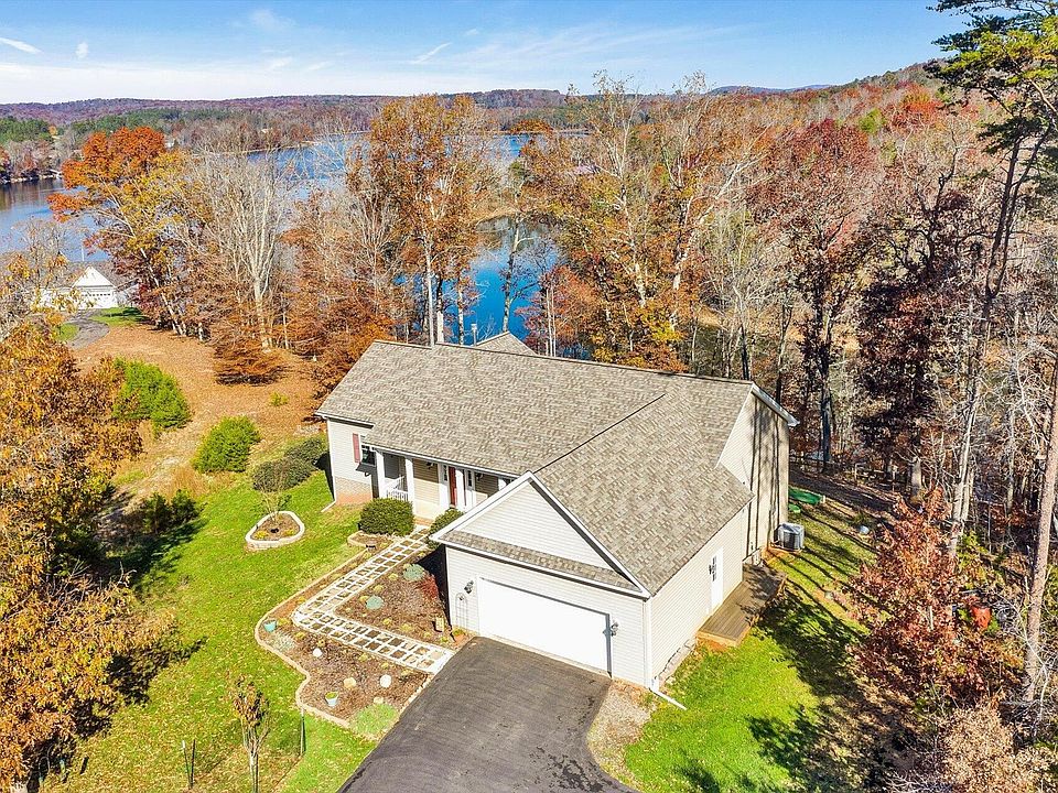 1st image of 120 Water View Ct