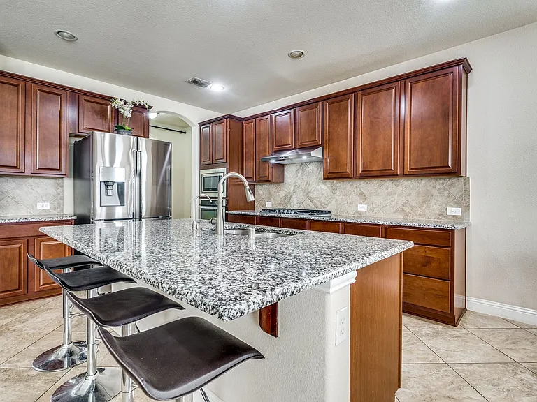 7340 Beranger Dr — Photo 13