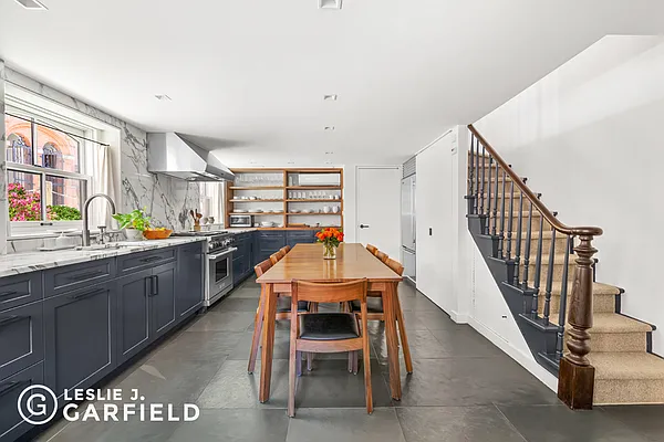 Sold by Leslie J. Garfield | media 25