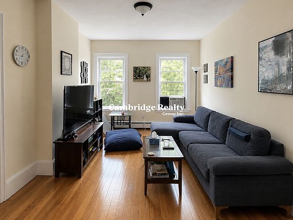 2nd image of 504 Cambridge St #3T
