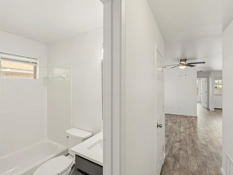 1144 Miss Kimberlys Ln — Photo 18