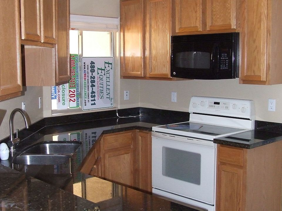 1st image of 2027 E University Dr Unit 122