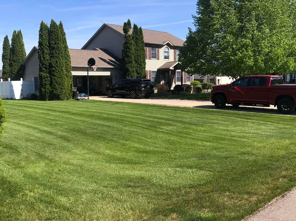 2267 Burning Tree Cir, Owosso, MI 48867