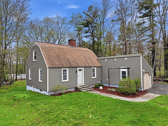 3rd image of 40 Corey Hill Rd