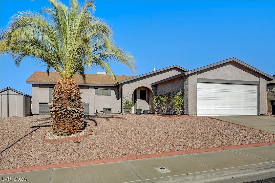 3 bed, 2.0 bath, 1340 sqft, $2,495 — Photo 1