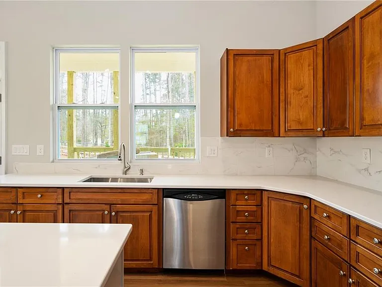 2295 Brandon Ct NE — Photo 12