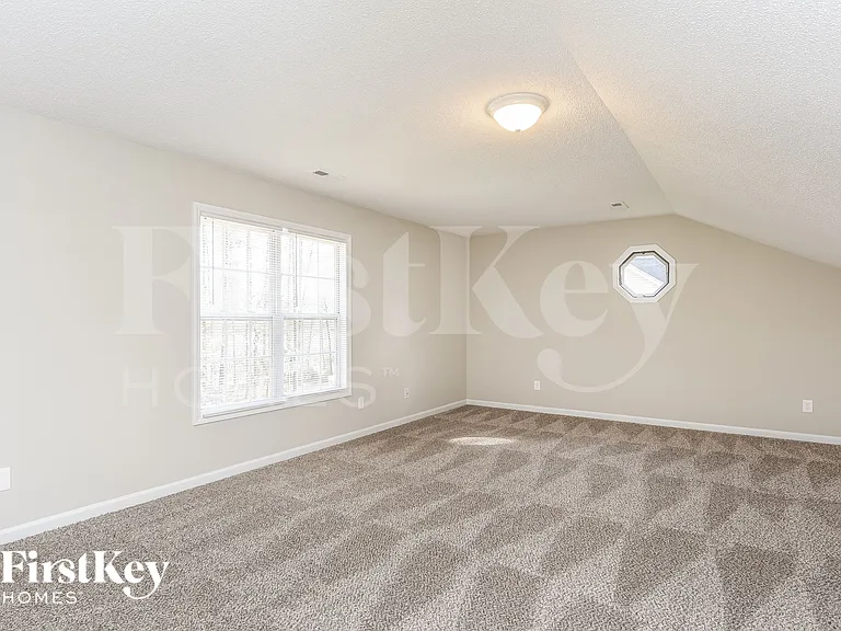 60 Cyra Ct — Photo 11