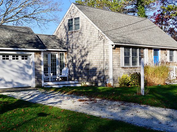 Upgraded Cape w/Garage