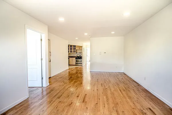 Rented by Brown Harris Stevens | media 20