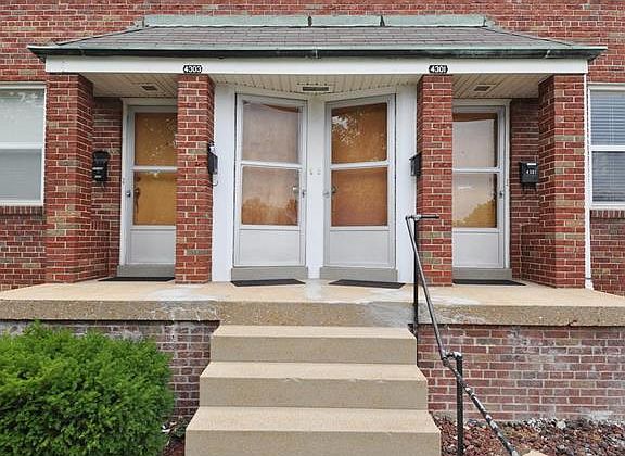 4th image of 4301-4303 Toenges Ave