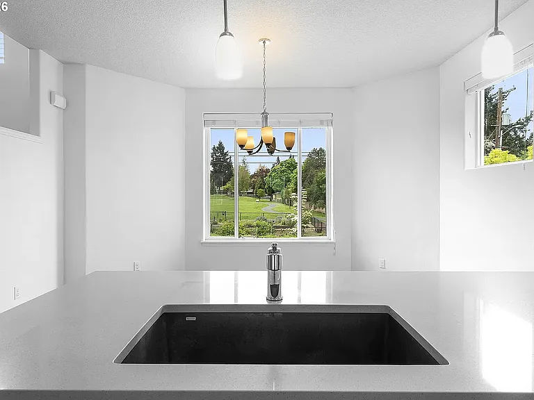 16653 SW Blanton St — Photo 3