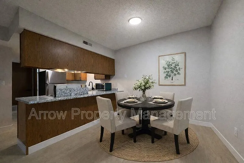1 bed, 1.0 bath, 668 sqft, $795 — Photo 2