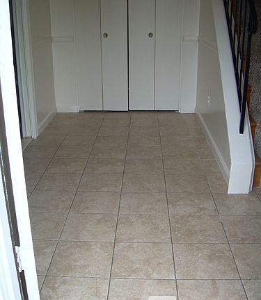 2nd image of 7113 Warbler Ln