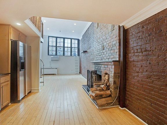 3rd image of 324 Pearl St APT 1A