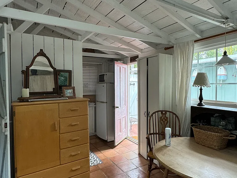532 Hot Springs Rd — Photo 9
