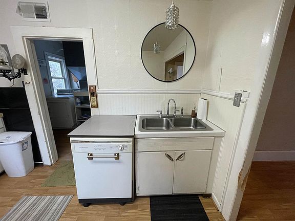 5th image of 2812 WATER STREET