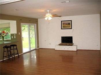 2nd image of 3247 Hunters Glen Dr