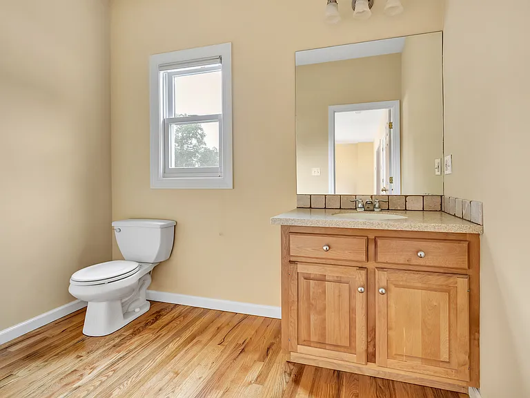 36 Pawtucket Ave — Photo 23