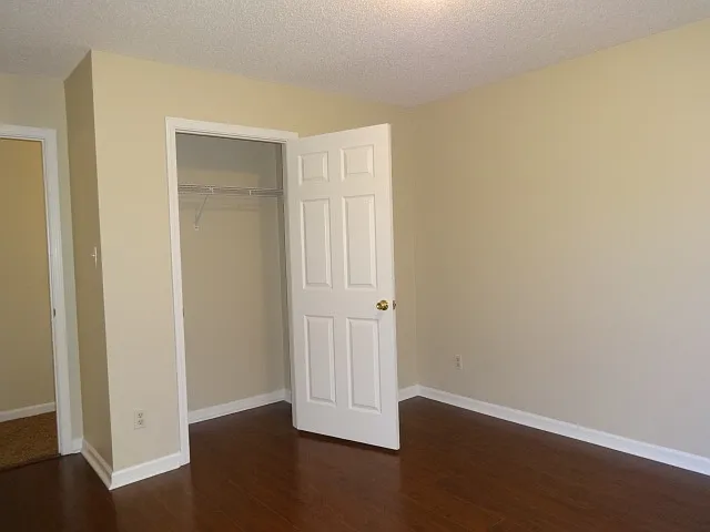 1869 Dartford Dr — Photo 10