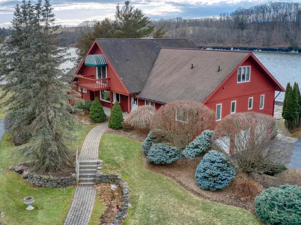 6 Brian Drive, Rexford, NY 12148