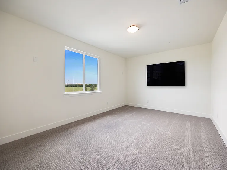 7066 Lathrop Ln — Photo 11