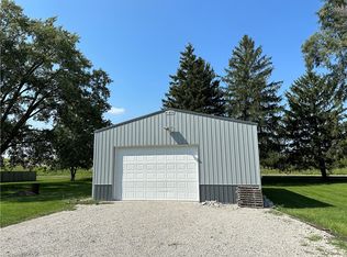 110 W 2nd St, Tilton, IL 61833