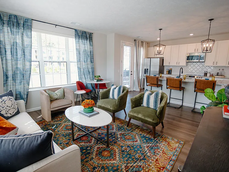 Dalton Residences — Photo 6