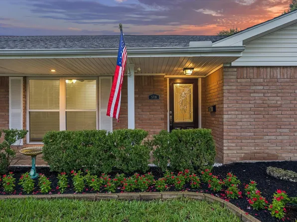 5718 Belrose Dr, Houston, TX 77035