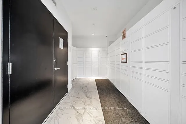 5 Wellington St S #1612 — Photo 31