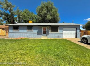4100 Applewood Dr, Farmington, NM 87402