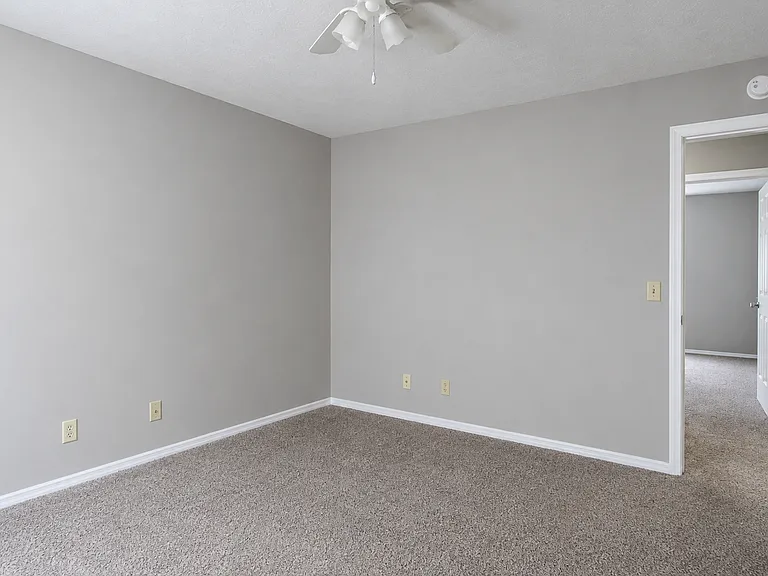 1000 Brown Ave — Photo 19