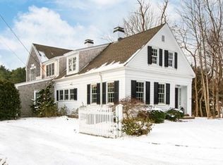 1070 Tremont St, Duxbury, MA 02332