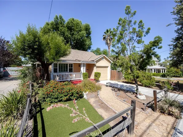 306 S Center St, Redlands, CA 92373