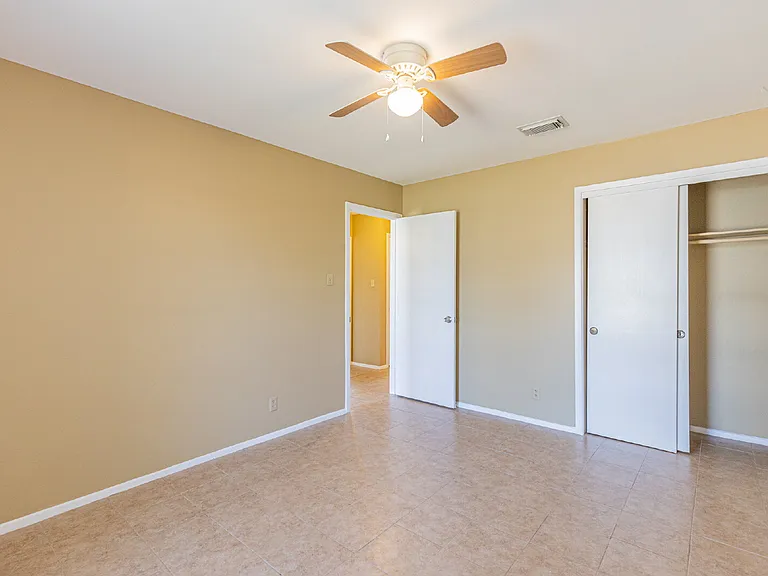 4414 Valleybrook — Photo 16