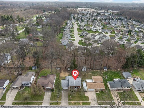 4th image of 525 Narragansett Dr