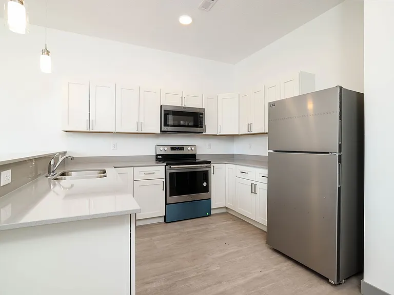 222 Bush St #205 — Photo 11