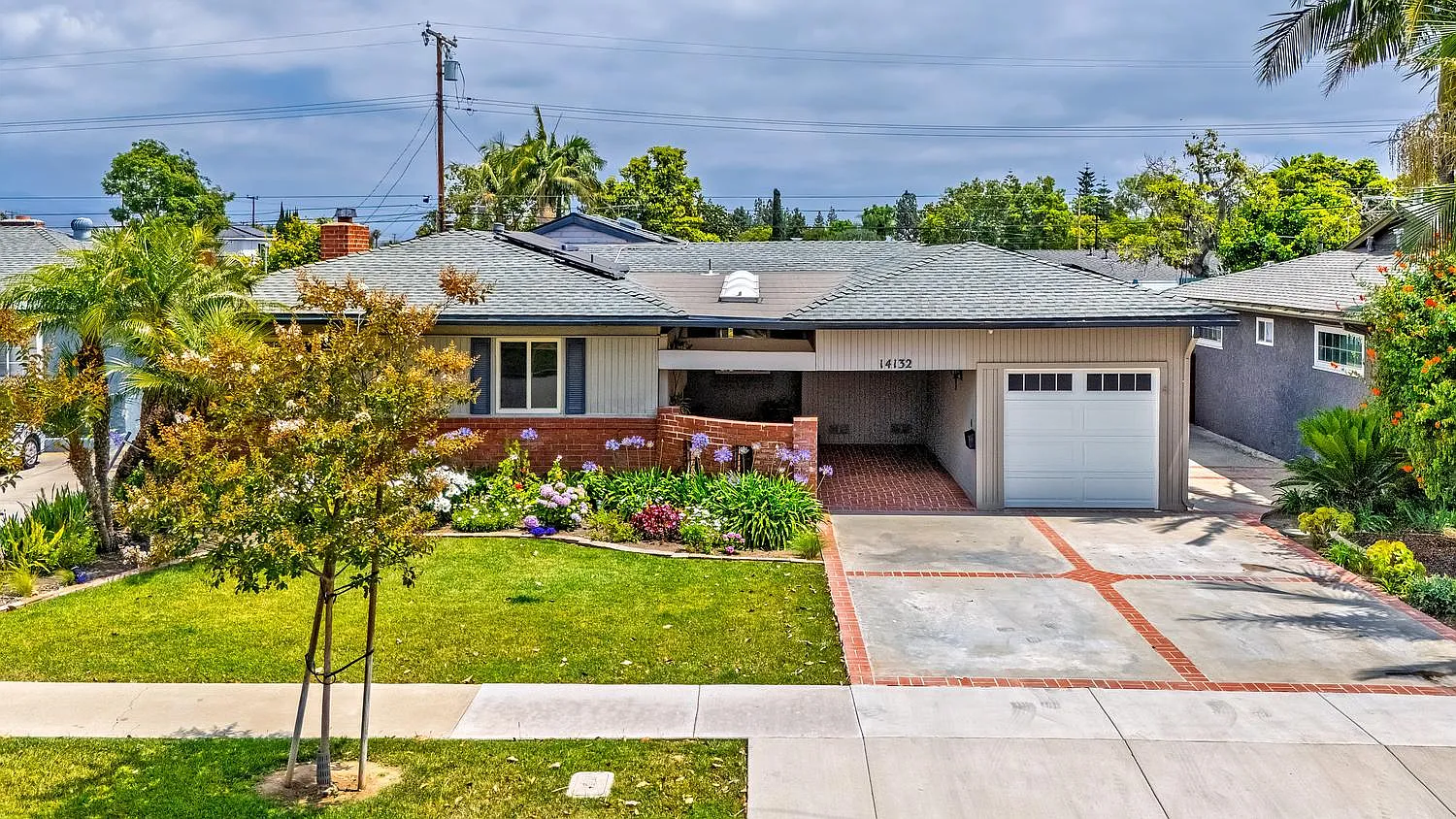 4 bed, 2397 sqft, $6,500 — Photo 1