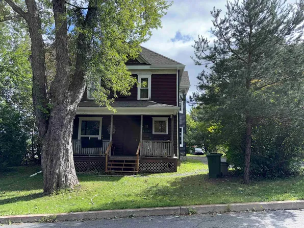 11 Emmanuel St, Stellarton, NS B2H 5H7