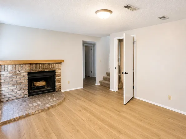 1532 N Maybelle Pl, Wichita, KS 67212