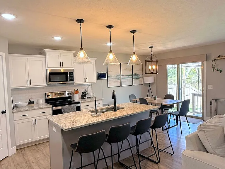 604 N Eagle Park Dr — Photo 4