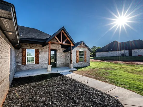 2417 Black Jack Ct, Blanchard, OK 73010