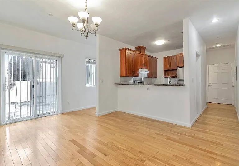 1114 International Blvd #D — Photo 3