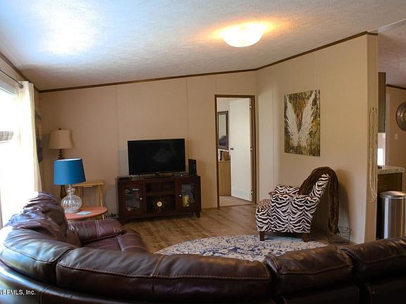 4th image of 2658 Silver Creek Dr