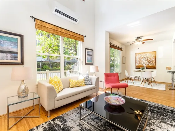 520 Lunalilo Home Rd #V4406, Honolulu, HI 96825