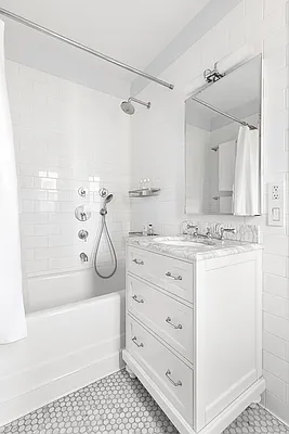 Sold by Compass | media 23