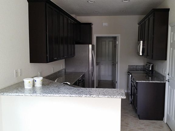 4th image of 1221 Dakota Dr