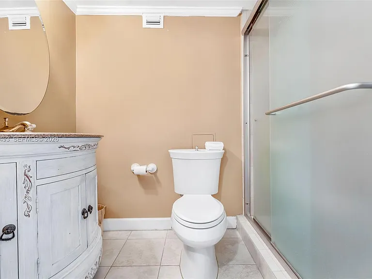 6039 Collins Ave #1206 — Photo 15