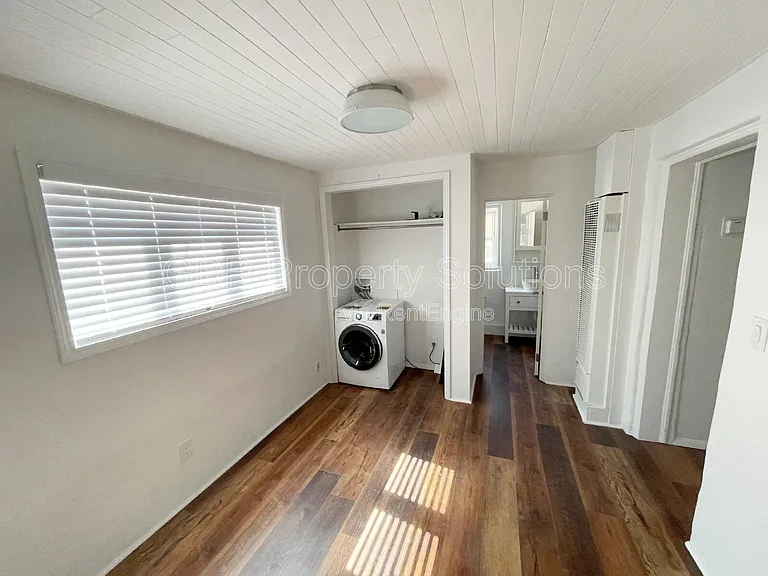 300 San Pasquale Ave NW #D — Photo 13